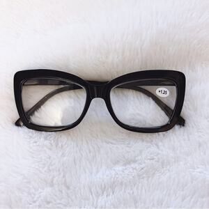 Leila Black Cateye Oversized Reader Glasses